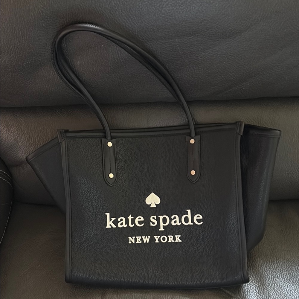 Kate spade black pebble shoulder bag